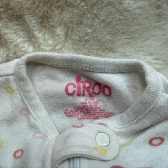 Circo 0-3 months long sleeve onesie and footie pajama set​ - Picture 7 of 7